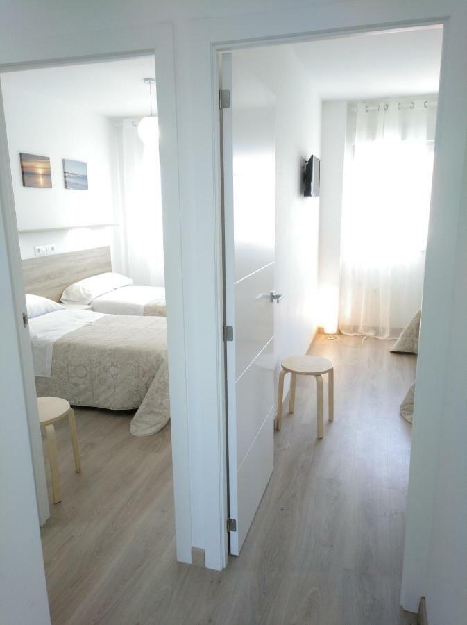 Apartamentos Poniente 비야누에바 데 아로사 외부 사진