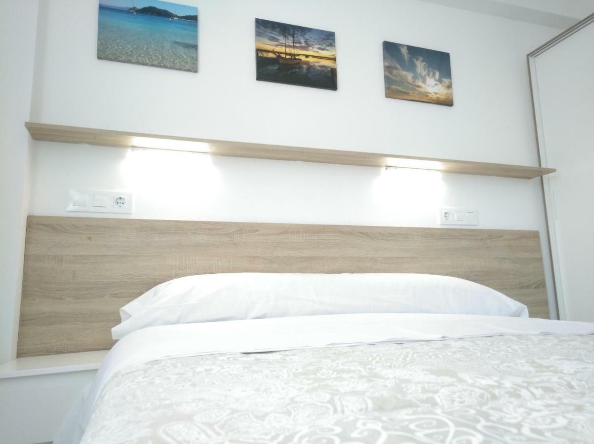 Apartamentos Poniente 비야누에바 데 아로사 외부 사진