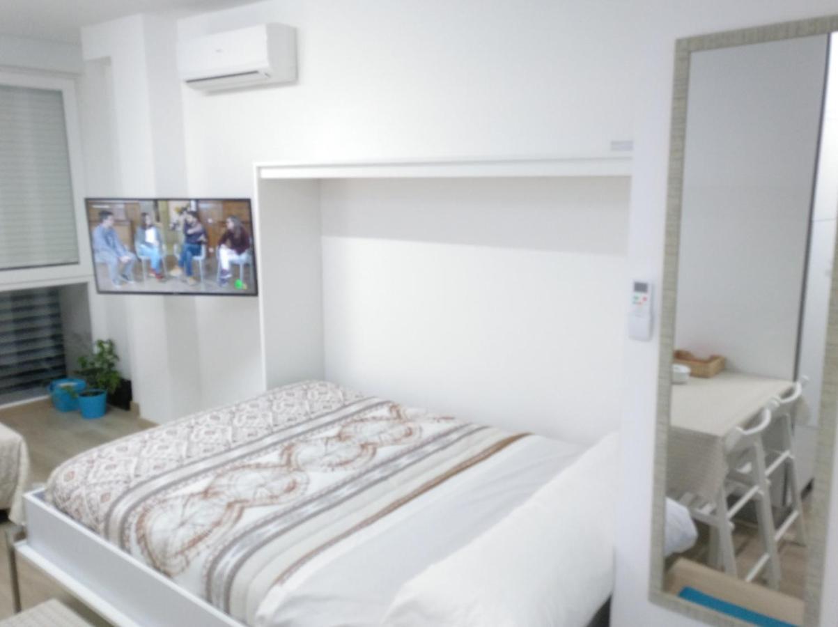 Apartamentos Poniente 비야누에바 데 아로사 외부 사진